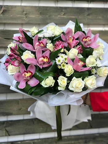 Букет цветов из: Розы и Хризантемы в Кошерово
