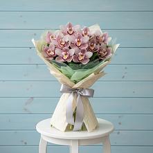 Букет цветов из:  Орхидеи и Розы в Кошерово