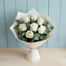 Букет Белые розы в Эвкалипте в Кошерово