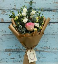 Букет цветов из:  Розы и Лизиантусы в Кошерово